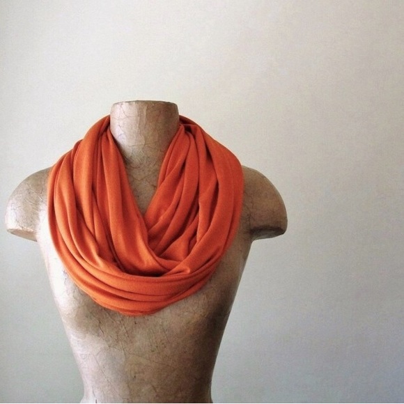 American Apparel Circle Scarf - Picture 2 of 3